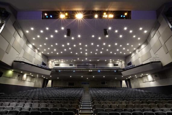 interior-de-un-auditorio